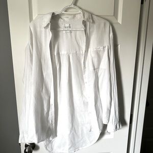 Aritzia community button up shirt. Size XXS. Fits oversized